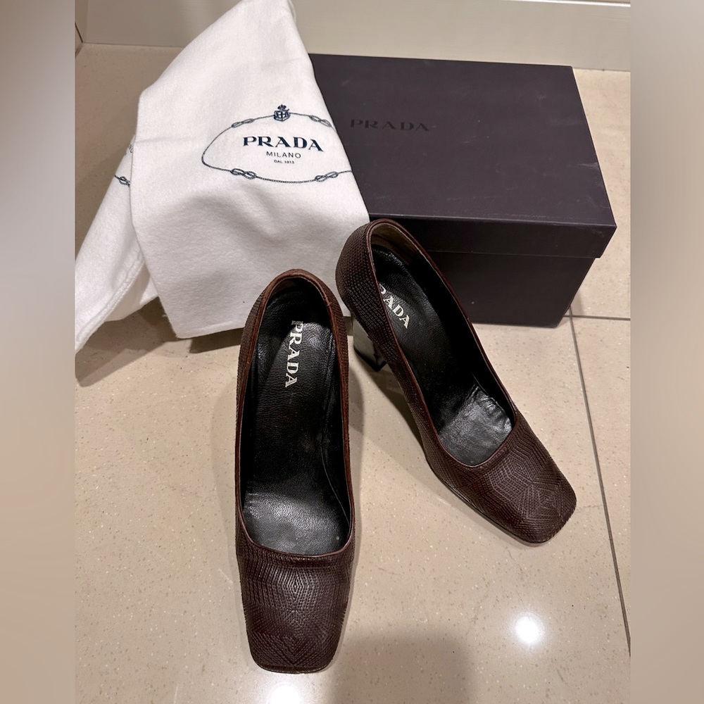 Authentic Prada Leather Brown Shoes.  Sz 38